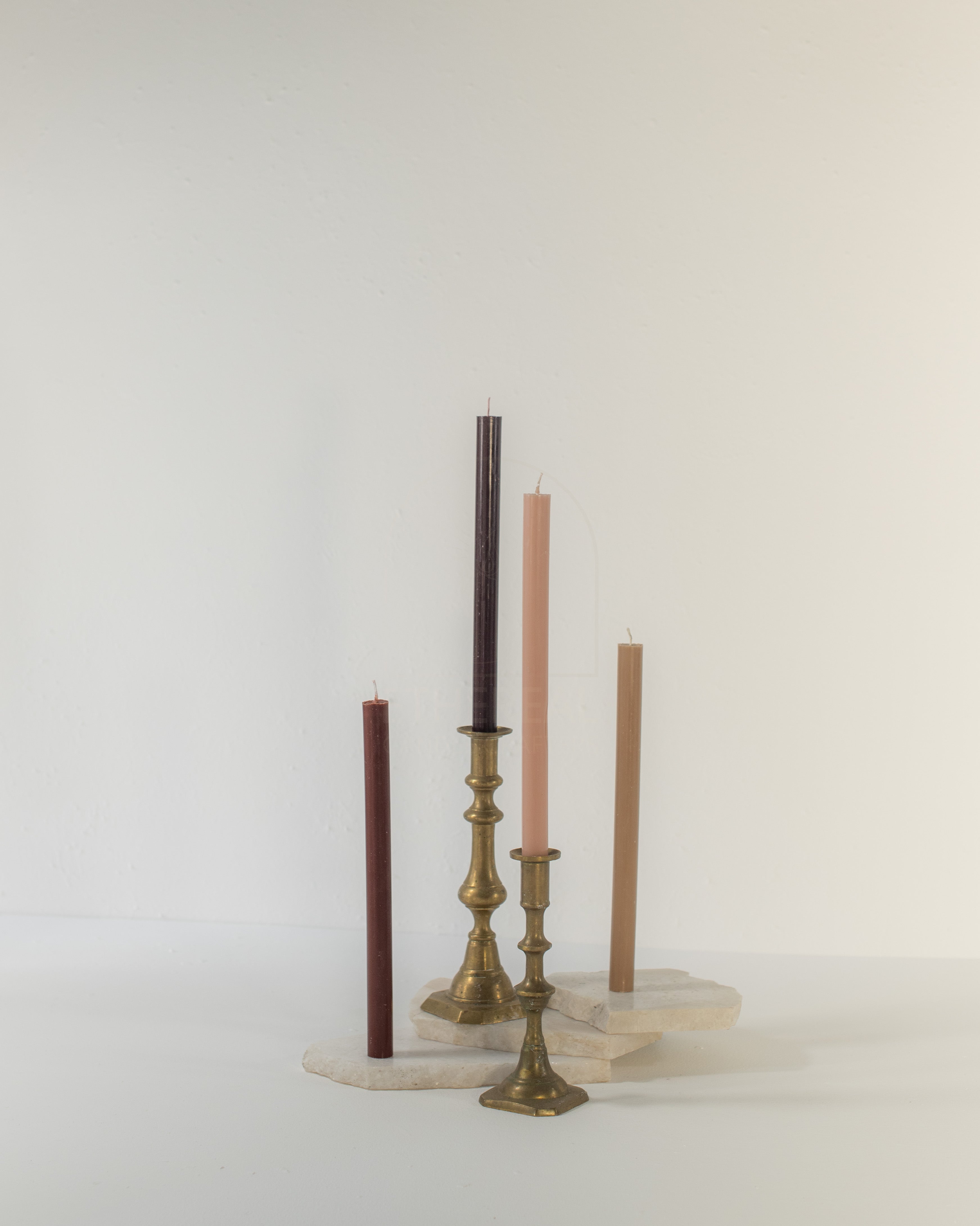Round dinner candles